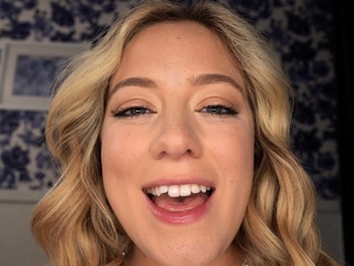 BJRAW River Lynn gets the facial shes been waiting for