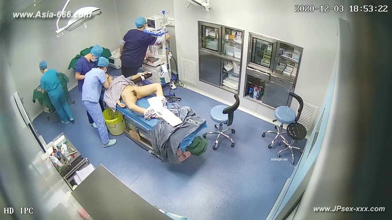 Peeping Hospital patient .4